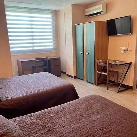 Ξενοδοχείο Alexander Περπινιάν