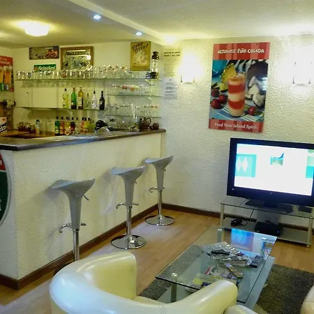 Alexander Hotel 2*
